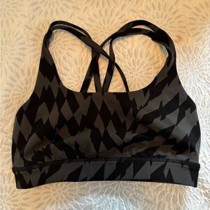 Lululemon size 4 energy bra